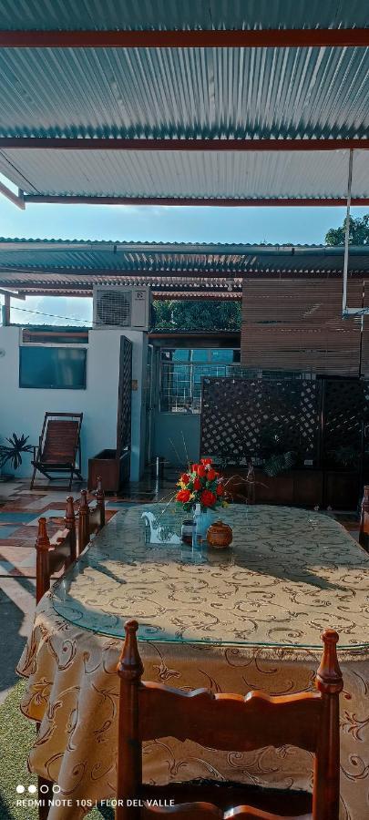 Flor Del Valle Posada タラポト エクステリア 写真
