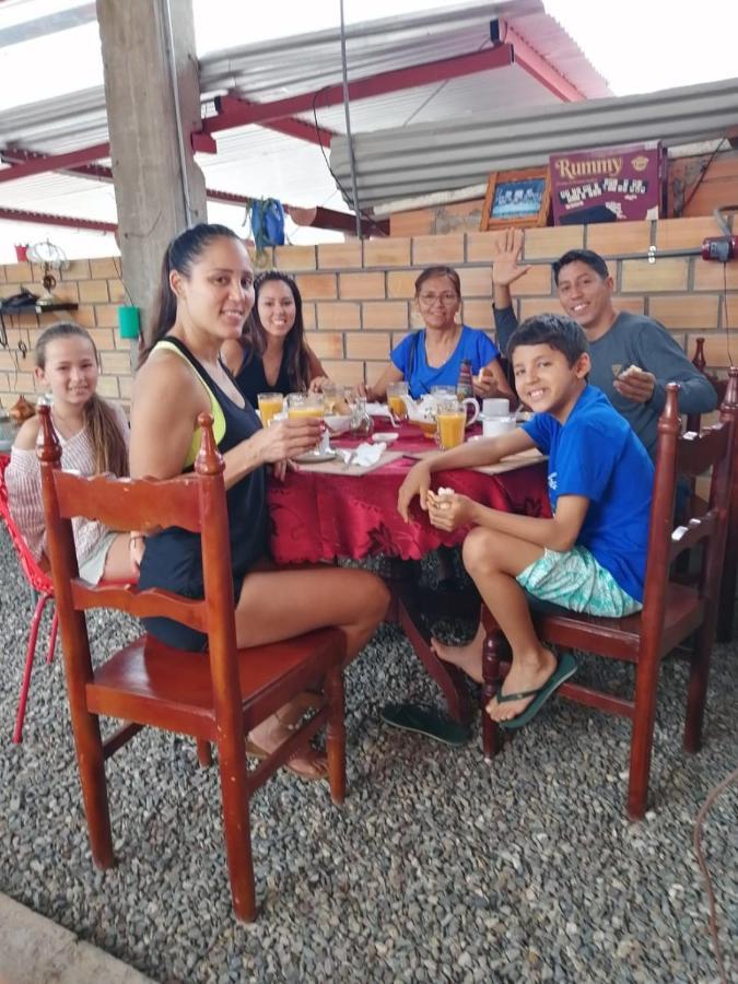 Flor Del Valle Posada タラポト エクステリア 写真